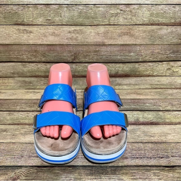 Vionic Women's Blue and Tan Sandals - Picture 6 of 9